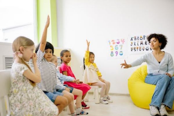 伊犁学校校园大概多少钱